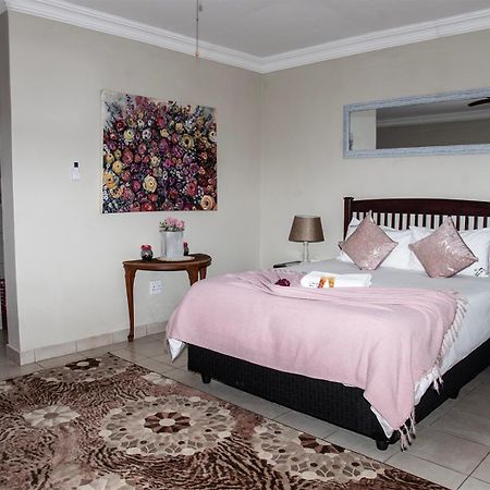 Dei Gratia Guest House Musina Esterno foto